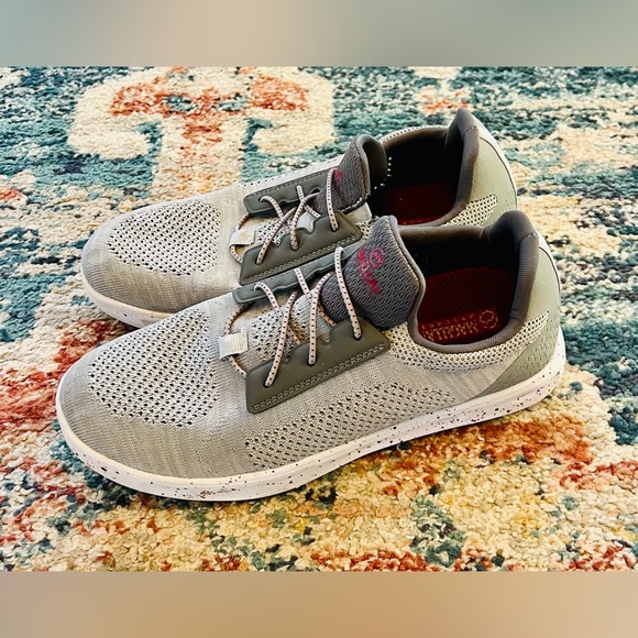 Magellan outdoors sneakers. Size 6. EUC. - Picture 1 of 6